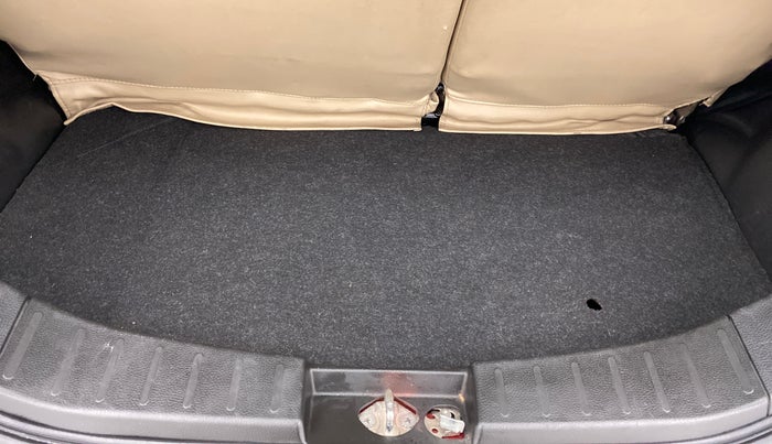 2017 Maruti Wagon R 1.0 VXI OPT, Petrol, Manual, 42,369 km, Boot Inside View