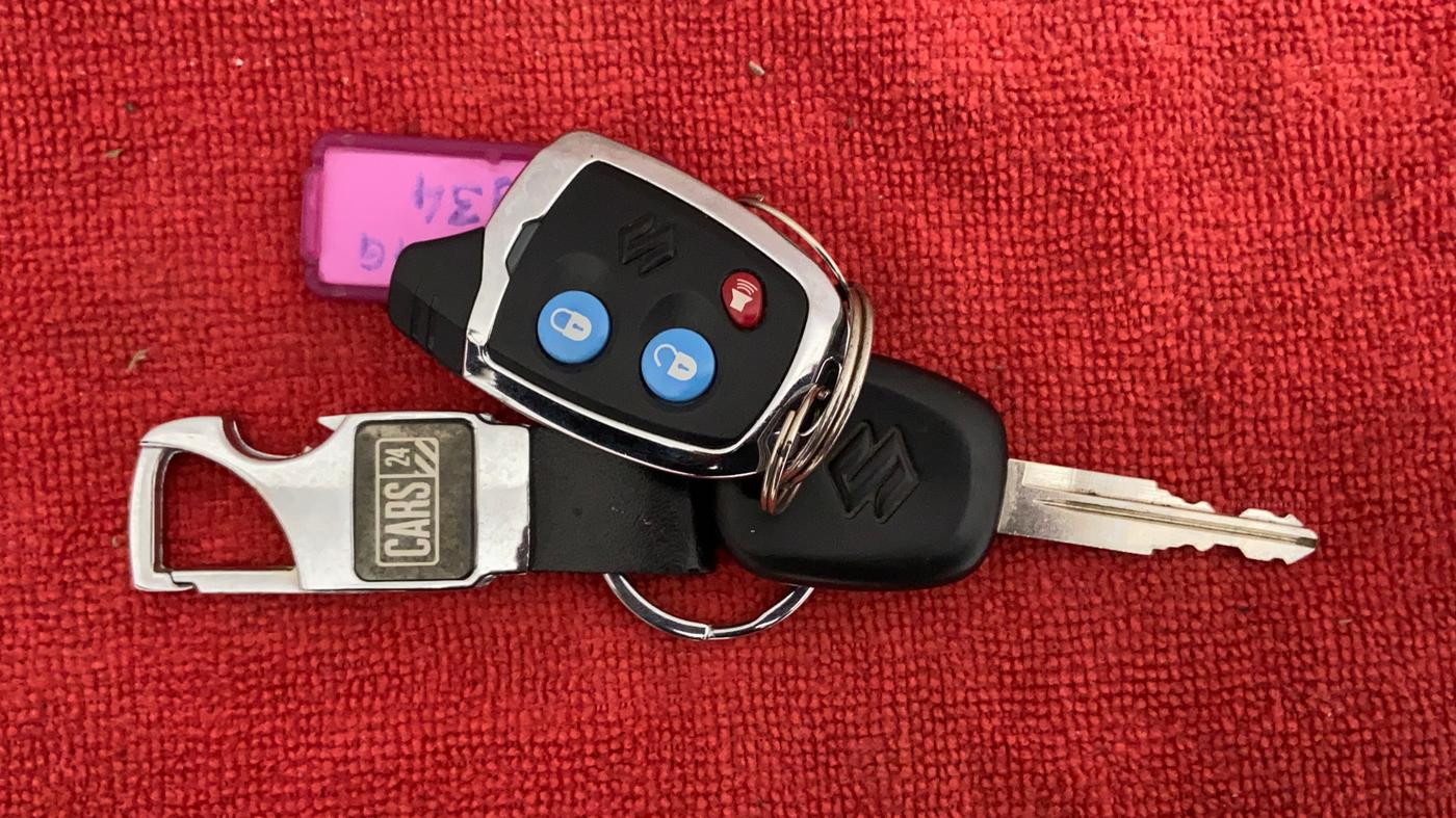 2019 Maruti Alto K10 VXI, Petrol, Manual, 13,587 km, Key Close Up