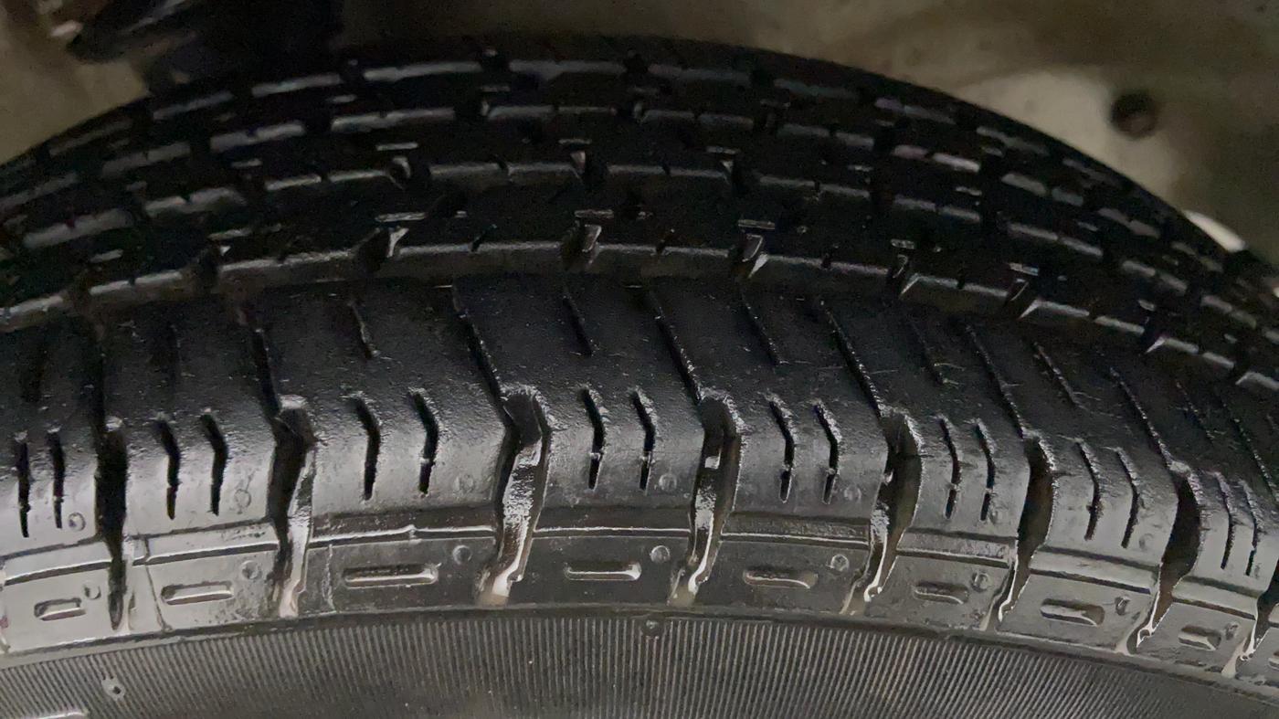 2019 Maruti Alto K10 VXI, Petrol, Manual, 13,587 km, Left Front Tyre Tread