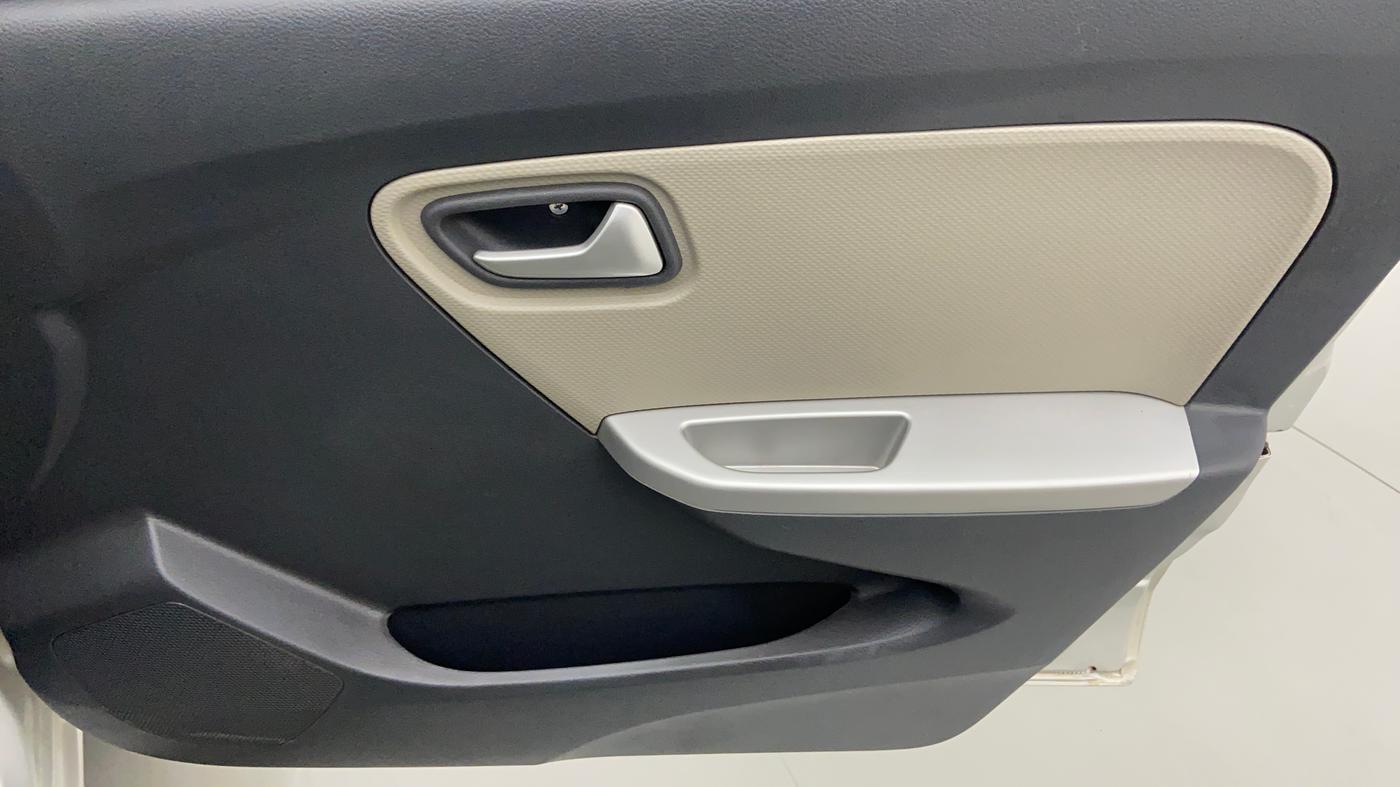 2019 Maruti Alto K10 VXI, Petrol, Manual, 13,587 km, Driver Side Door Panels Control