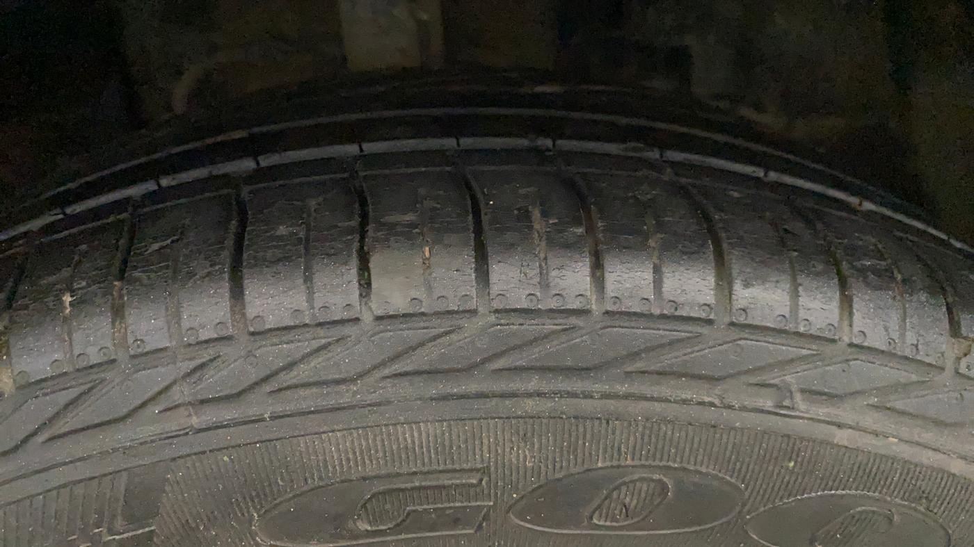 2021 Tata NEXON XMA PETROL, Petrol, Automatic, 41,934 km, Right Front Tyre Tread