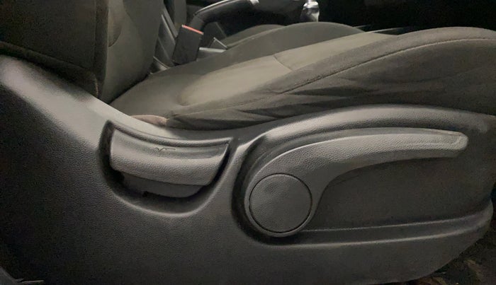 2019 Hyundai Creta EX 1.6 PETROL, Petrol, Manual, 50,896 km, Driver Side Adjustment Panel