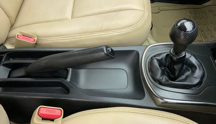 2014 Honda City S MT PETROL, Petrol, Manual, 1,46,980 km, Gear Lever