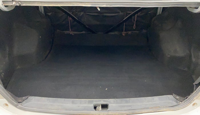2011 Toyota Etios G, Petrol, Manual, 51,710 km, Boot Inside