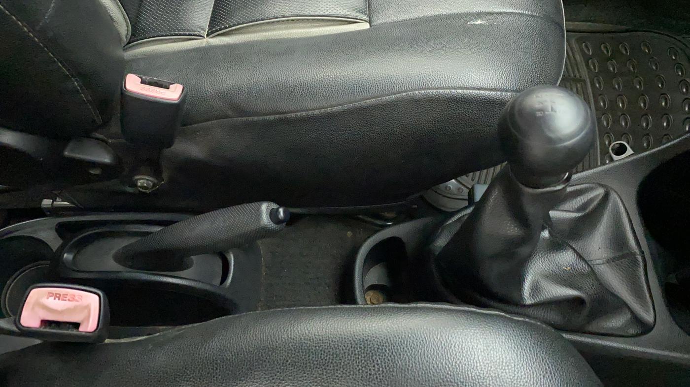 2011 Toyota Etios G, Petrol, Manual, 51,710 km, Gear Lever