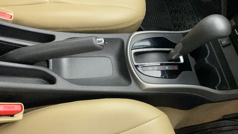 2017 Honda City 1.5L I-VTE V CVT, Petrol, Automatic, 29,872 km, Gear Lever