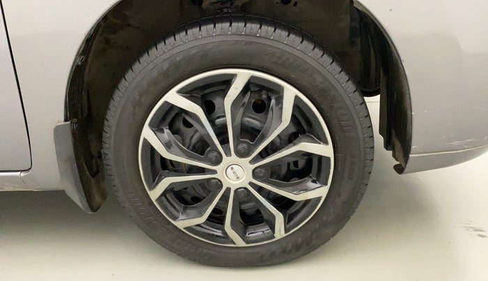2011 Maruti Wagon R 1.0 VXI, Petrol, Manual, 1,00,490 km, Right Front Wheel