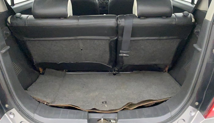 2011 Maruti Wagon R 1.0 VXI, Petrol, Manual, 1,00,490 km, Dicky (Boot door) - Parcel tray missing