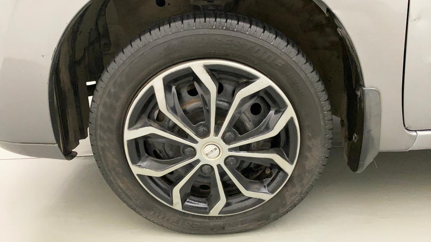2011 Maruti Wagon R 1.0 VXI, Petrol, Manual, 1,00,490 km, Left Front Wheel