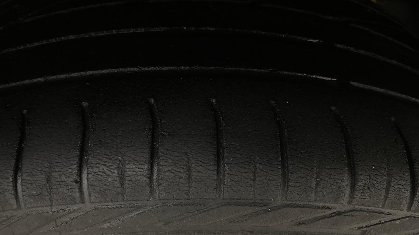 2018 Tata NEXON XMA PETROL, Petrol, Automatic, 72,507 km, Left Rear Tyre Tread