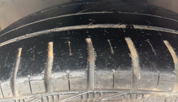 2018 Maruti Celerio VXI, Petrol, Manual, 79,592 km, Left Front Tyre Tread