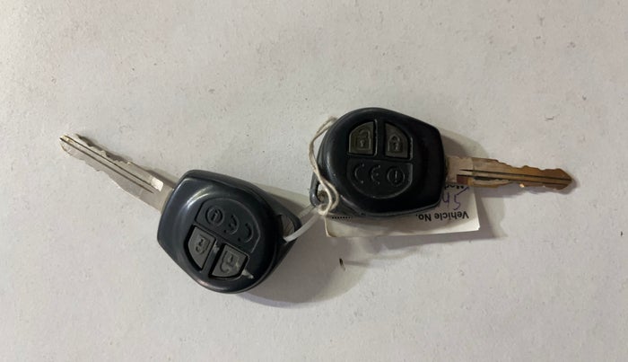 2016 Maruti Baleno DELTA PETROL 1.2, Petrol, Manual, 61,806 km, Key Close Up