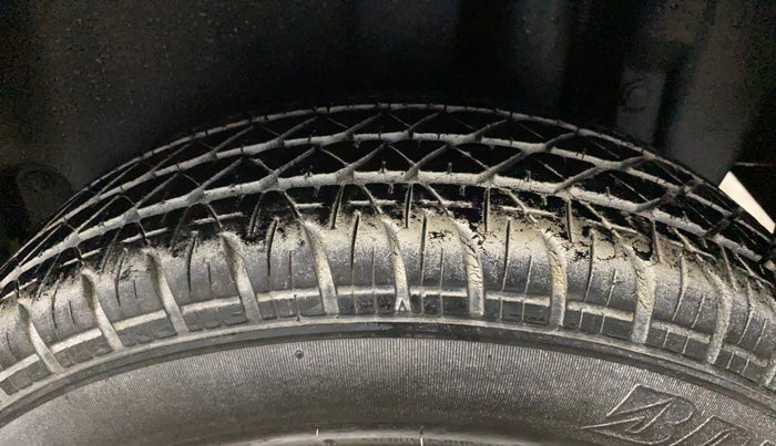 2017 Maruti Swift LXI (O), Petrol, Manual, 16,007 km, Left Rear Tyre Tread