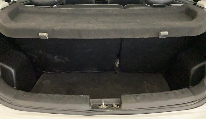 2017 Maruti Swift LXI (O), Petrol, Manual, 16,007 km, Boot Inside