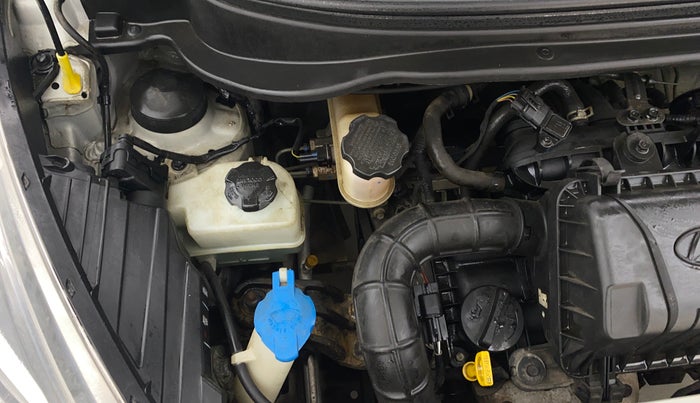 2017 Hyundai Eon ERA +, Petrol, Manual, 27,680 km, Engine View - Right