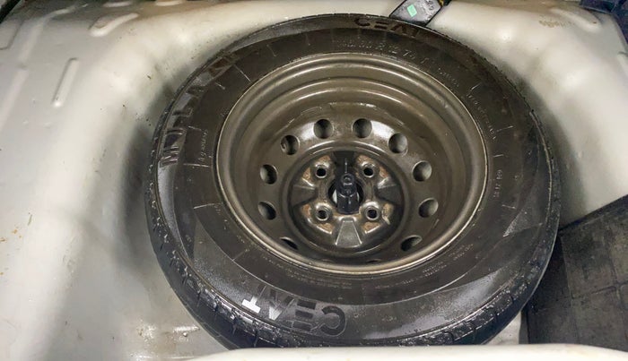 2017 Hyundai Eon ERA +, Petrol, Manual, 27,680 km, Spare Tyre