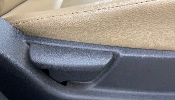 2017 Hyundai Eon ERA +, Petrol, Manual, 27,680 km, Driver Side Adjustment Panel