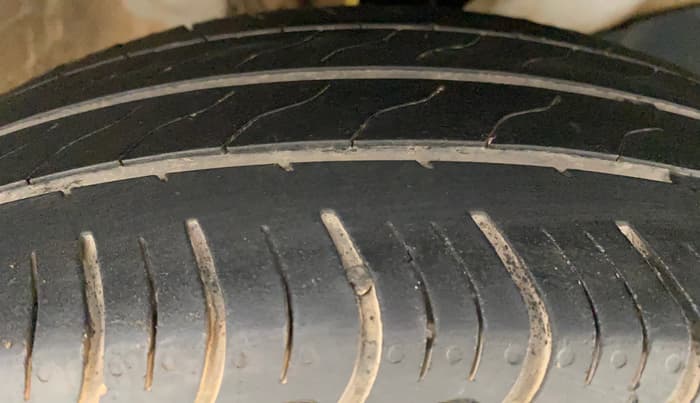 2020 Honda Amaze 1.2L I-VTEC V, Petrol, Manual, 31,916 km, Right Front Tyre Tread