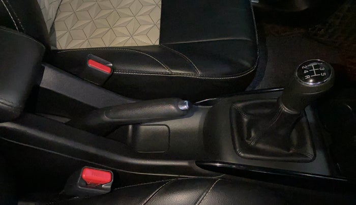 2022 Toyota Glanza V, Petrol, Manual, 32,320 km, Gear Lever