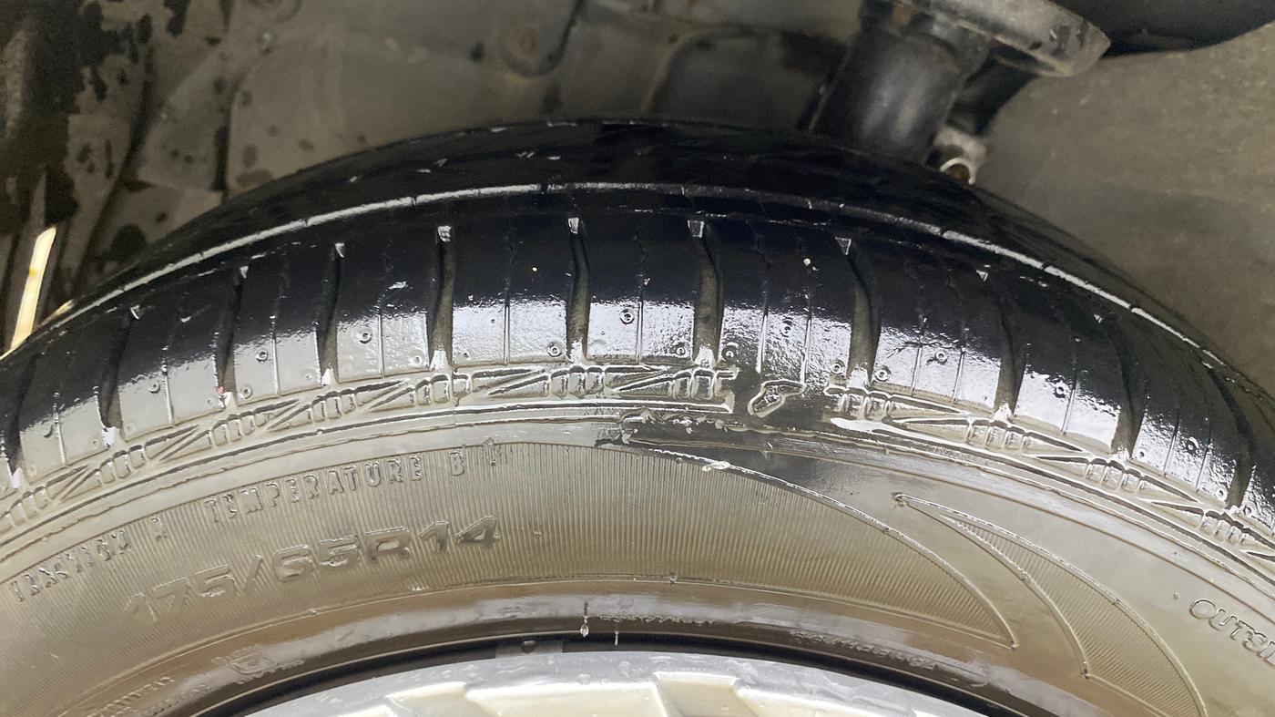 2014 Ford Figo EXI 1.4 DIESEL, Diesel, Manual, 90,479 km, Left Front Tyre Tread