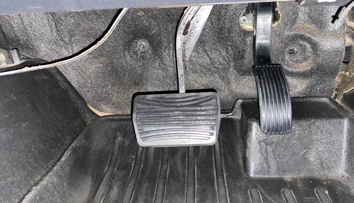 2024 Mahindra Thar LX P 2WD AT HT, Petrol, Automatic, 36,688 km, Pedals