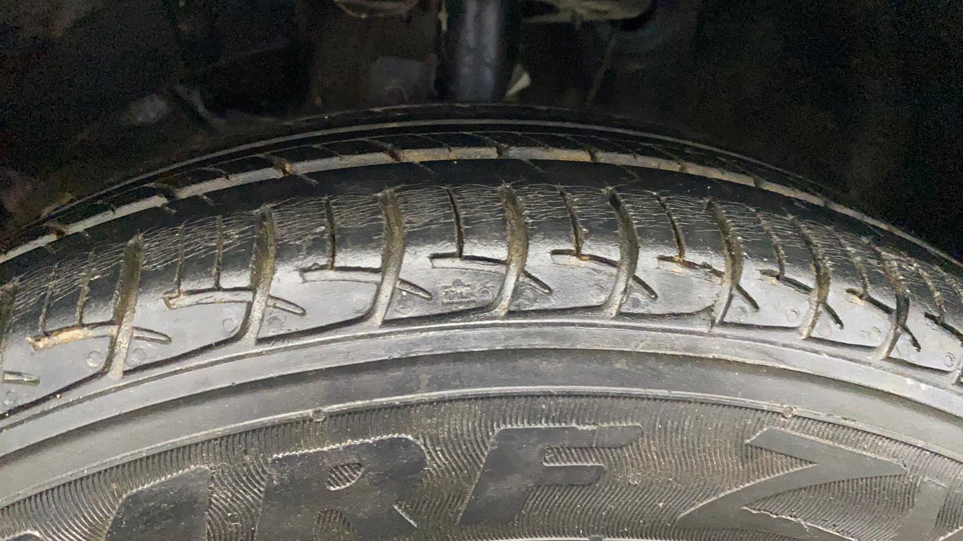 2018 Maruti Baleno DELTA DIESEL 1.3, Diesel, Manual, 34,583 km, Left Front Tyre Tread