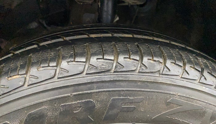 2018 Maruti Baleno DELTA DIESEL 1.3, Diesel, Manual, 34,583 km, Left Front Tyre Tread