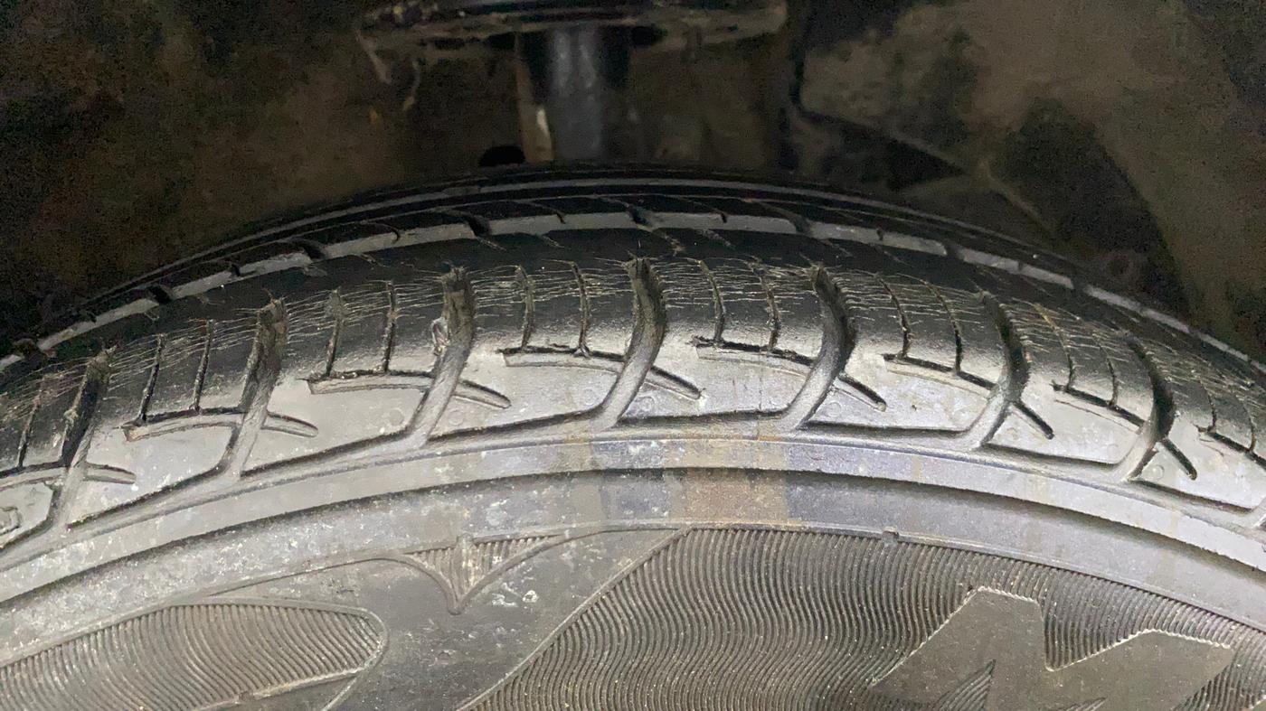 2018 Maruti Baleno DELTA DIESEL 1.3, Diesel, Manual, 34,583 km, Right Front Tyre Tread