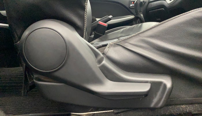 2018 Maruti Baleno DELTA DIESEL 1.3, Diesel, Manual, 34,583 km, Driver Side Adjustment Panel