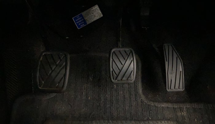 2018 Maruti Baleno DELTA DIESEL 1.3, Diesel, Manual, 34,583 km, Pedals