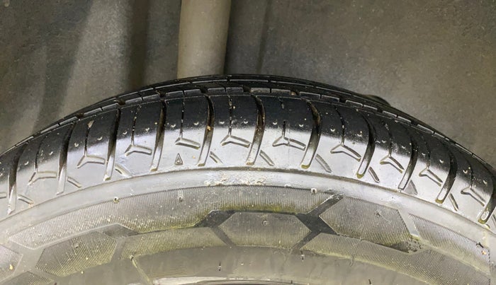 2018 Ford New Figo TITANIUM1.5 DIESEL, Diesel, Manual, 51,350 km, Right Rear Tyre Tread