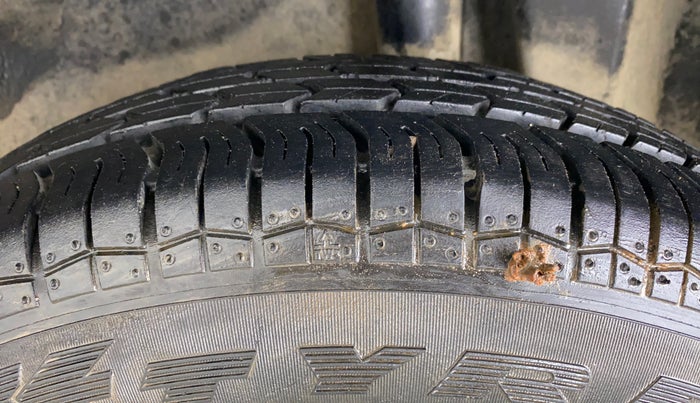 2010 Maruti Ritz ZXI, Petrol, Manual, 83,901 km, Left Rear Tyre Tread