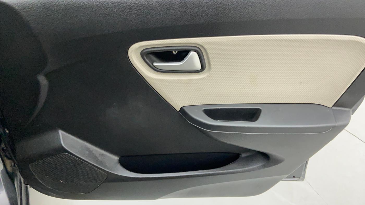 2020 Maruti Alto LXI, Petrol, Manual, 3,542 km, Driver Side Door Panels Control