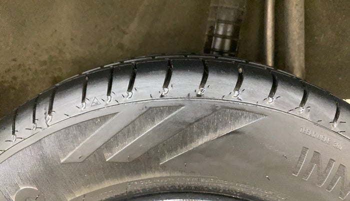 2016 Datsun Go Plus T, Petrol, Manual, 40,225 km, Left Rear Tyre Tread