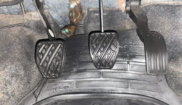 2016 Datsun Go Plus T, Petrol, Manual, 40,225 km, Pedals