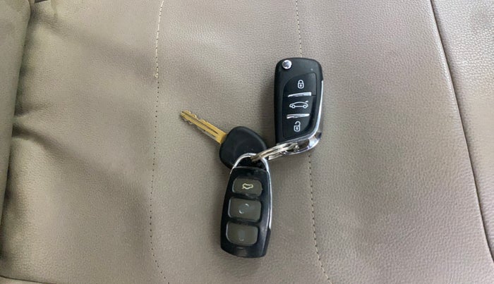 2016 Datsun Go Plus T, Petrol, Manual, 40,225 km, Key Close Up