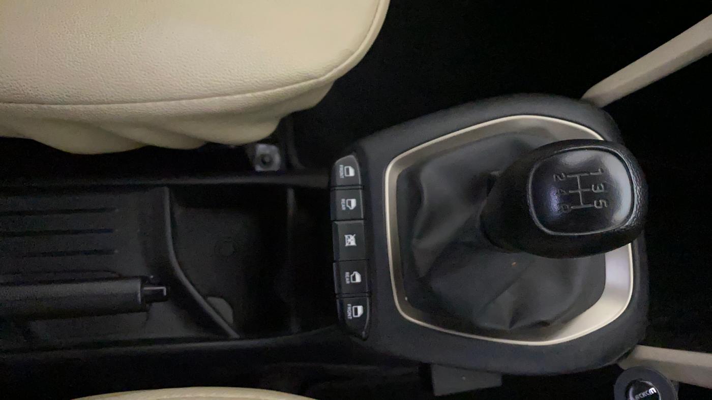 2019 Hyundai NEW SANTRO MAGNA, Petrol, Manual, 34,591 km, Gear Lever