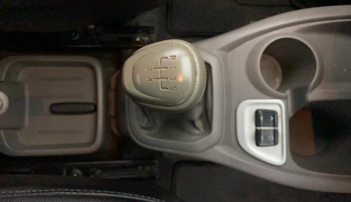 2016 Datsun Redi Go S, Petrol, Manual, 29,593 km, Gear Lever