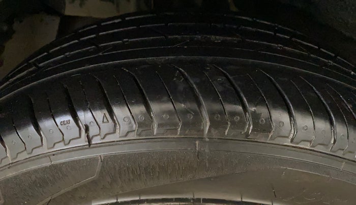 2019 Tata NEXON XM PETROL, Petrol, Manual, 74,892 km, Right Rear Tyre Tread