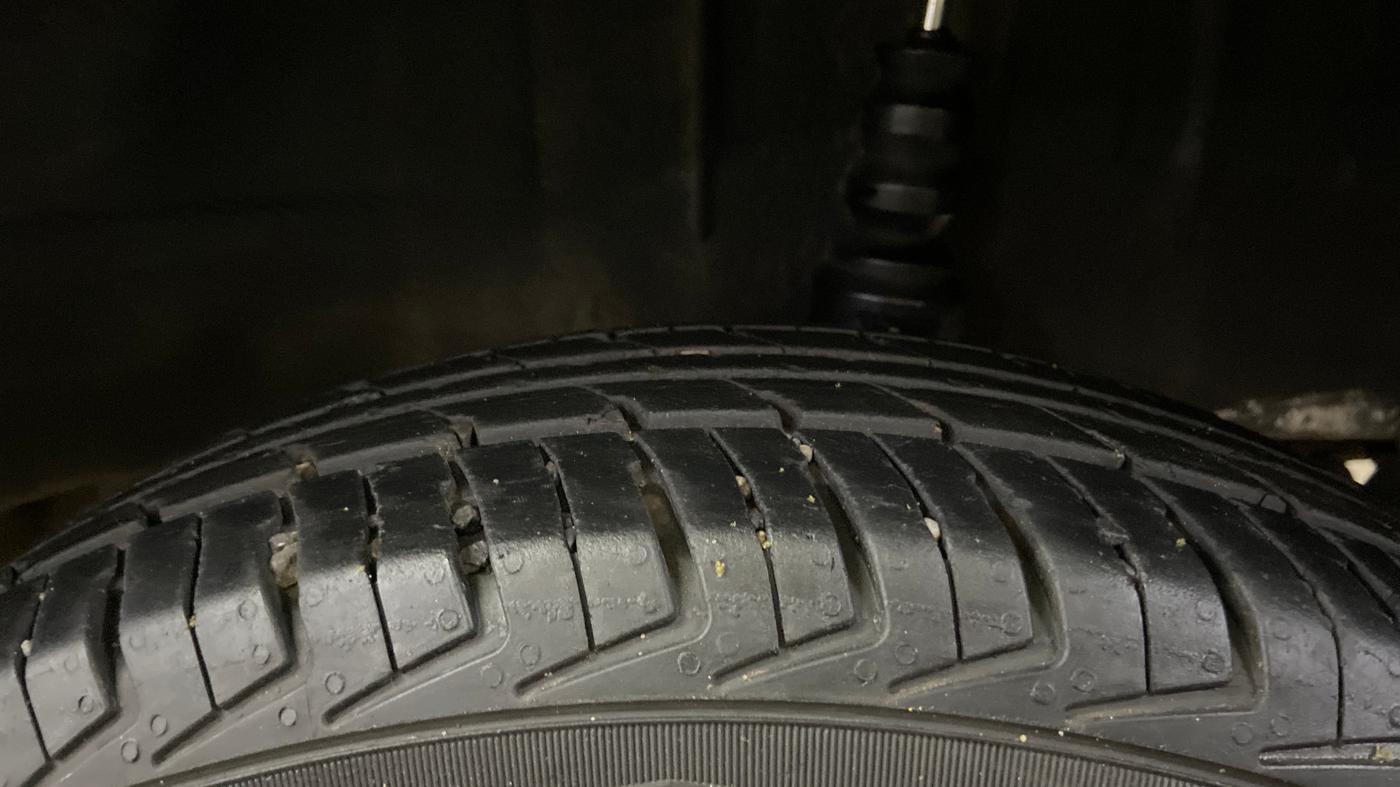 2016 Renault Kwid RXT 0.8, Petrol, Manual, 51,010 km, Left Rear Tyre Tread