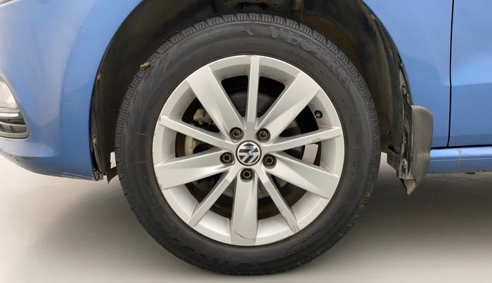 2016 Volkswagen Polo HIGHLINE1.2L, Petrol, Manual, 29,317 km, Left Front Wheel