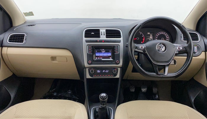 2016 Volkswagen Polo HIGHLINE1.2L, Petrol, Manual, 29,317 km, Dashboard