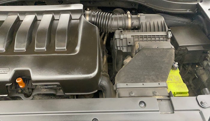 2022 Mahindra XUV700 AX 7 LUXURY P AT 7 STR, Petrol, Automatic, 76,554 km, Engine View - Left