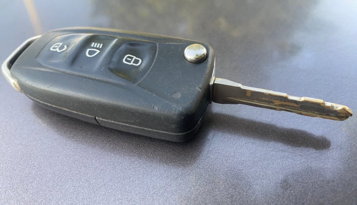 2019 Tata Tiago XZ PETROL, Petrol, Manual, 65,915 km, Key Close Up