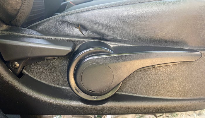 2019 Tata Tiago XZ PETROL, Petrol, Manual, 65,915 km, Driver Side Adjustment Panel