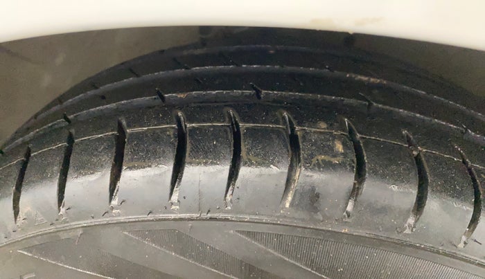 2018 Maruti Celerio ZXI (O), Petrol, Manual, 70,917 km, Right Front Tyre Tread