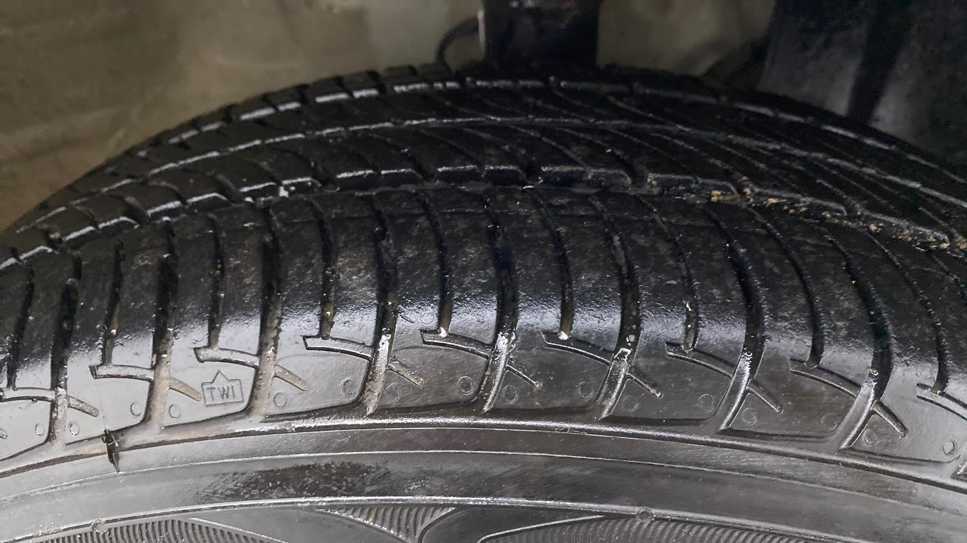 2021 Maruti New Wagon-R VXI 1.0 AMT, Petrol, Automatic, 8,616 km, Right Front Tyre Tread