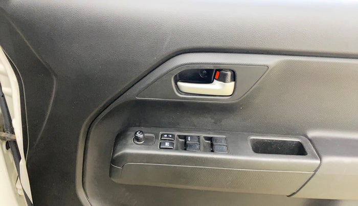 2020 Maruti New Wagon-R VXI 1.2, Petrol, Manual, 93,490 km, Driver Side Door Panels Control
