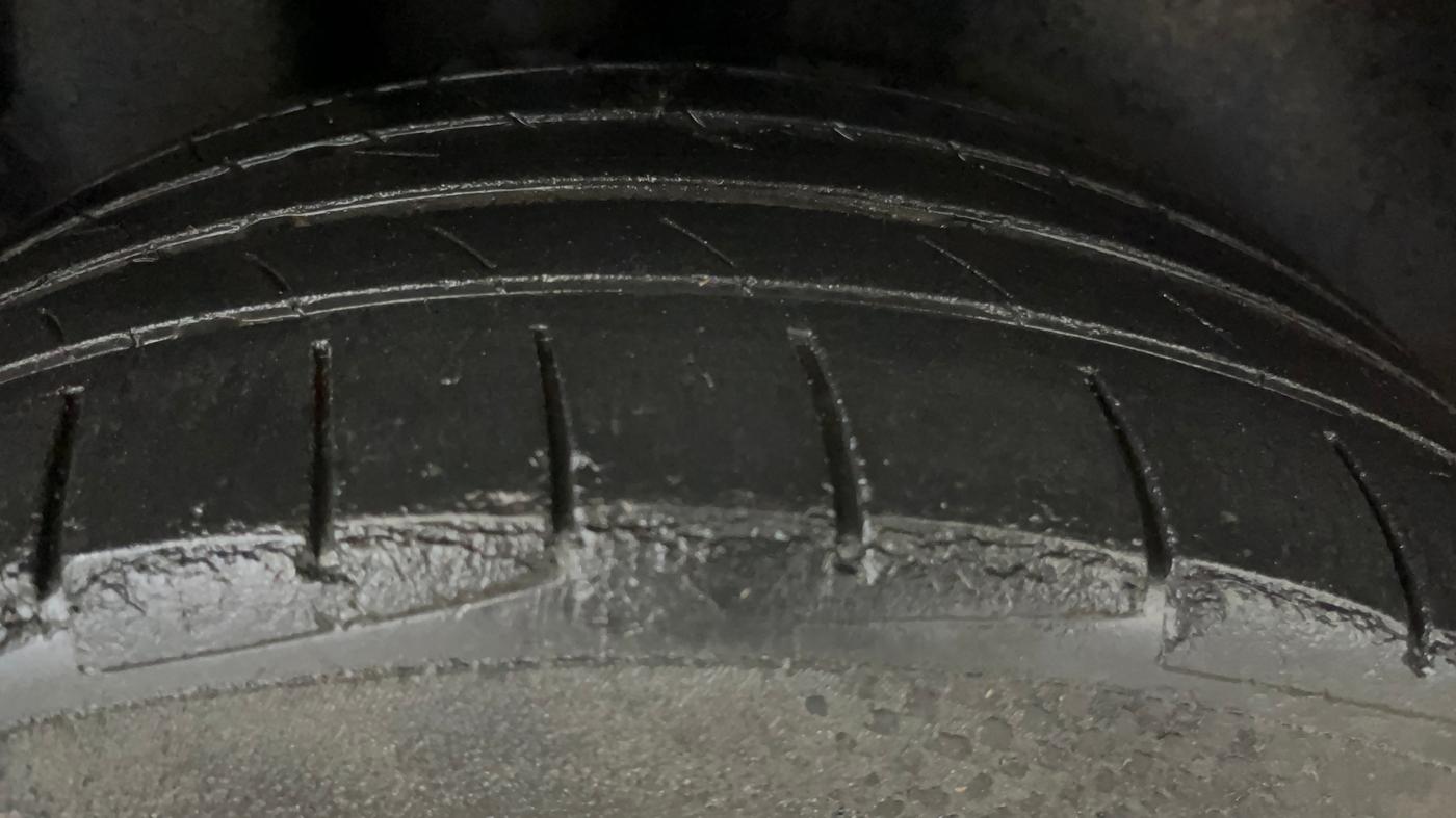 2013 Volkswagen Polo HIGHLINE1.2L, Petrol, Manual, 83,089 km, Right Rear Tyre Tread