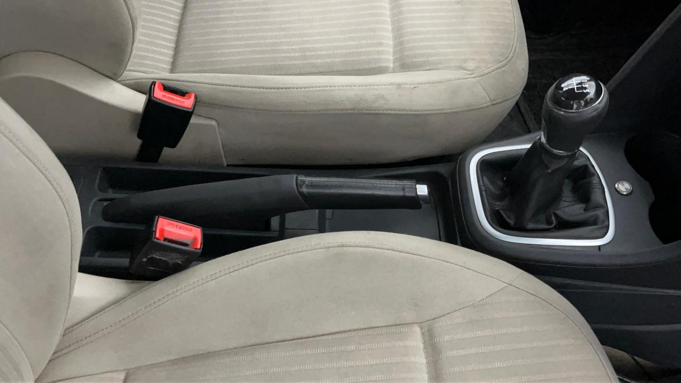 2013 Volkswagen Polo HIGHLINE1.2L, Petrol, Manual, 83,089 km, Gear Lever